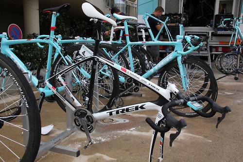 Tour Tech 2013 Andy Schleck s Trek Domane 6 Series road.cc